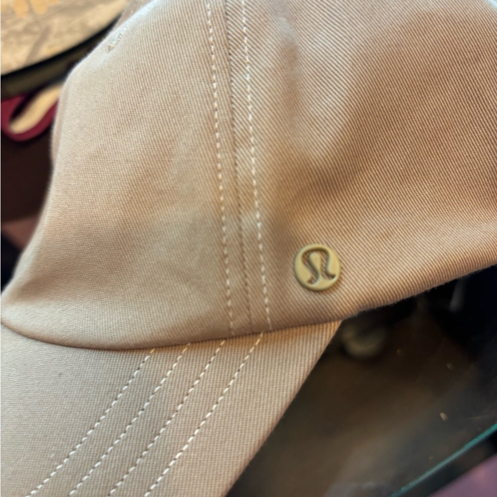 Tan lululemon hat